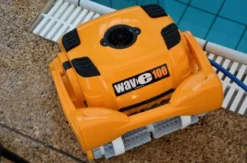 Dolphin Wave 100 Zwembadrobot -Bestway Verkoop dolphin wave 100 close up 1