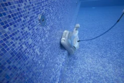 Dolphin Zenit 20 Pro Zwembadrobot 33 Dolphin Zenit 20 Pro Zwembadrobot -Bestway Verkoop zenit20 10