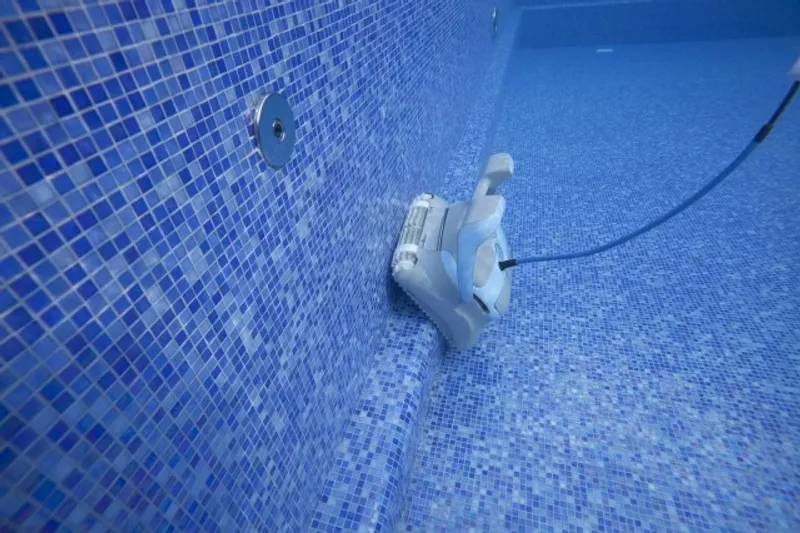 Dolphin Zenit 20 Pro Zwembadrobot 17 Dolphin Zenit 20 Pro Zwembadrobot - Afbeelding 17